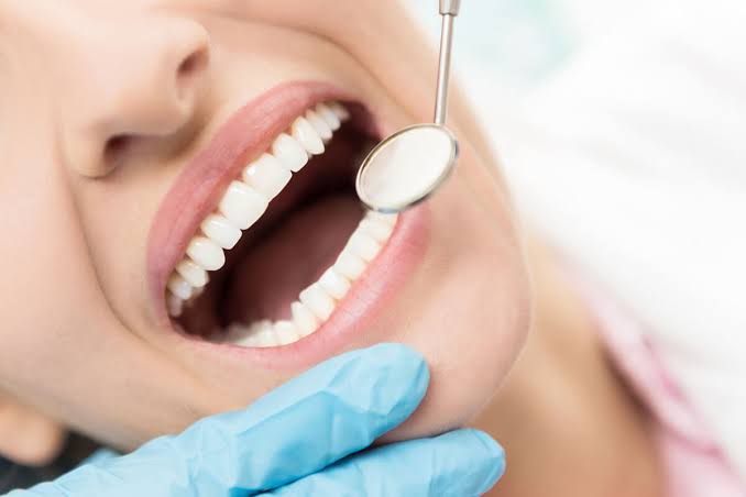 Teeth Whitening noida, dental crown noida, RCT Treatment in noida, Dr Neetika, segen clinic